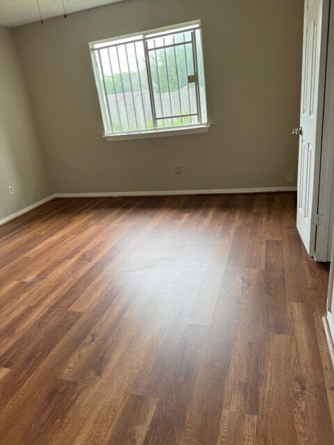 Foto del edificio - 5404 Ridgemont Pl