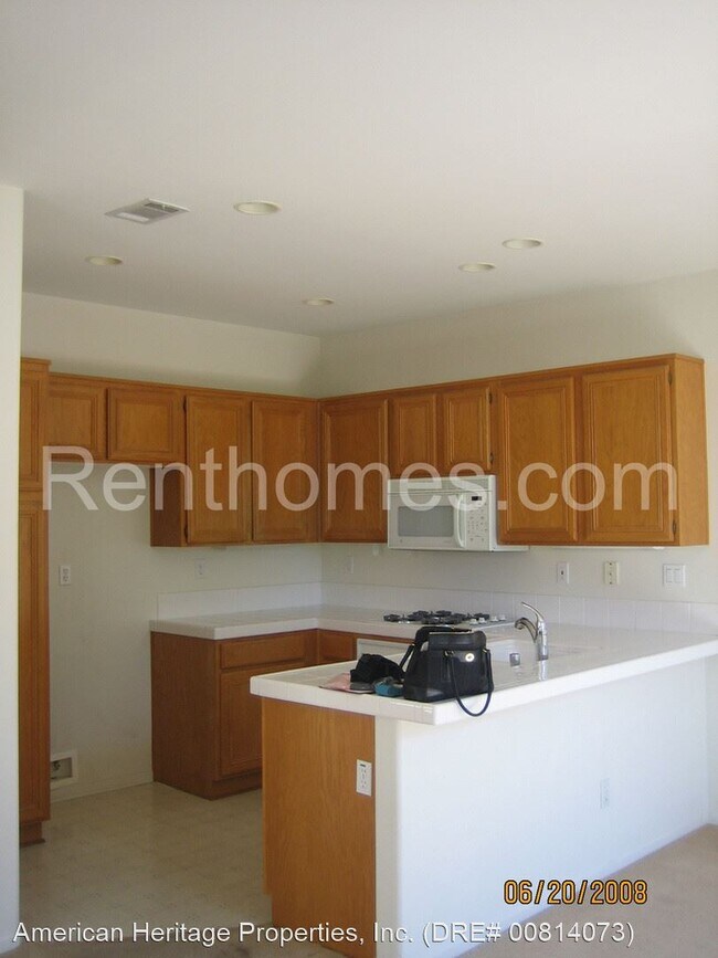 Building Photo - 3 br, 2.5 bath House - 9436 Capricorn Way