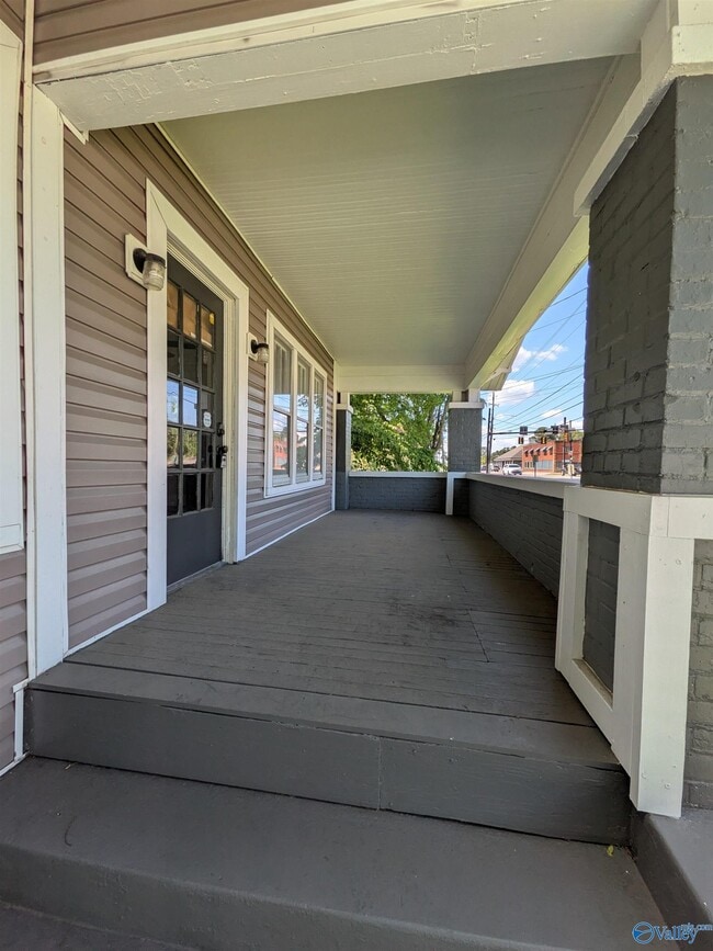 Foto del edificio - 2404 Whitesburg Dr