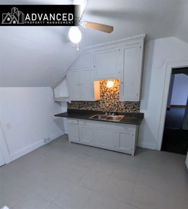 Foto del edificio - 3251 N 28th St