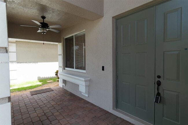 Foto del edificio - 9065 Silver Glen Way