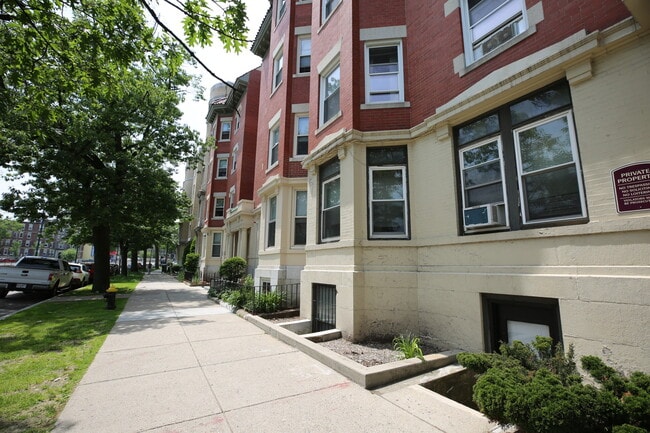 Building Photo - 1309 Commonwealth Ave