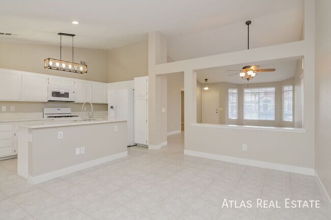 Foto del edificio - 6093 Bing Cherry Dr