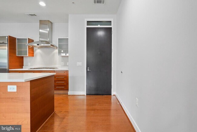 Foto del edificio - 12025 New Dominion Pkwy