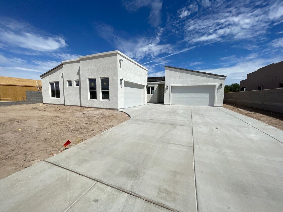 14704 E 46th Dr, Yuma, AZ 85367 House Rental in Yuma, AZ