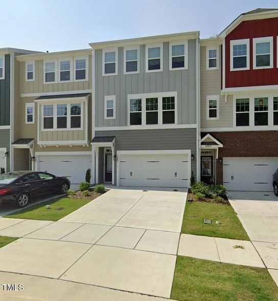 Primary Photo - 2887 Macintosh Woods Dr