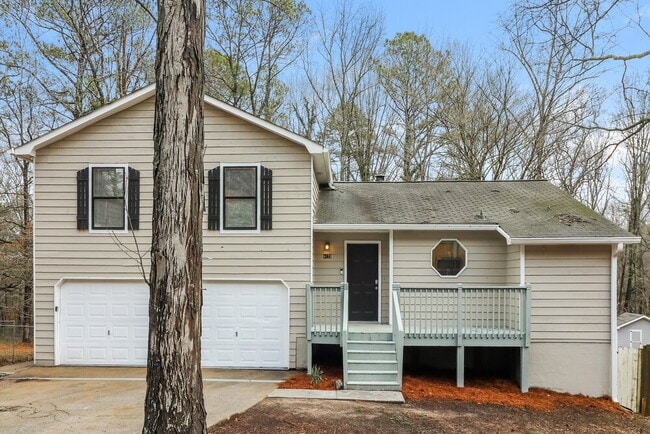 Building Photo - 4173 Woodcrest Dr