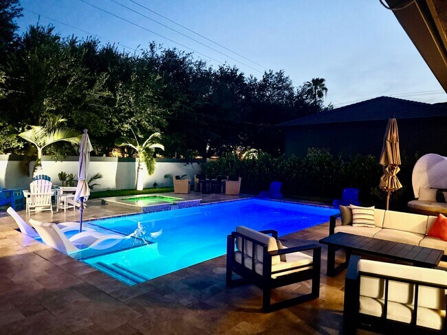 Foto del edificio - 3930 Sherwood Blvd