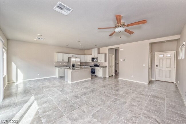 Building Photo - 8285 Palladium St