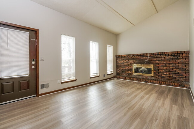 Building Photo - 4790 Old Briar Trail