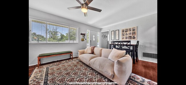 Foto del edificio - 2627 Radford Rd NE