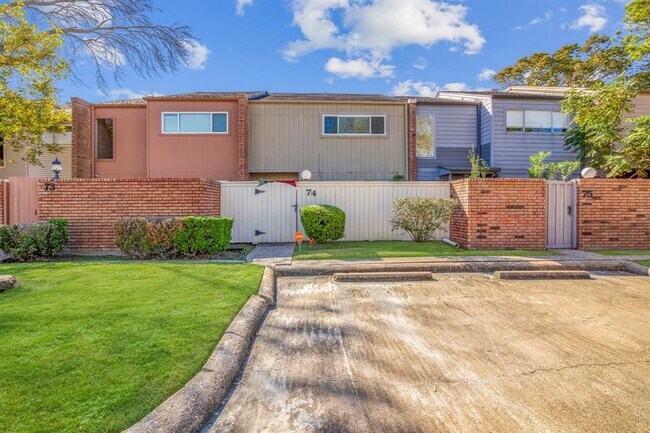 Foto del edificio - 74 Cayenne Common