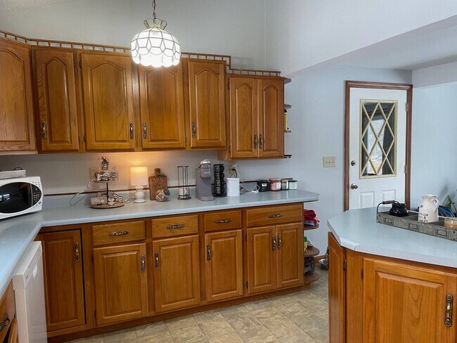 Foto del edificio - 273 Pond Rd