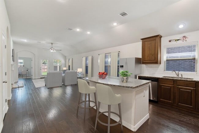 Foto del edificio - 6428 Meandering Creek Dr