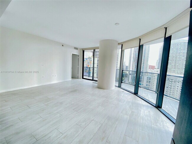 Foto del edificio - 45 SW 9th St