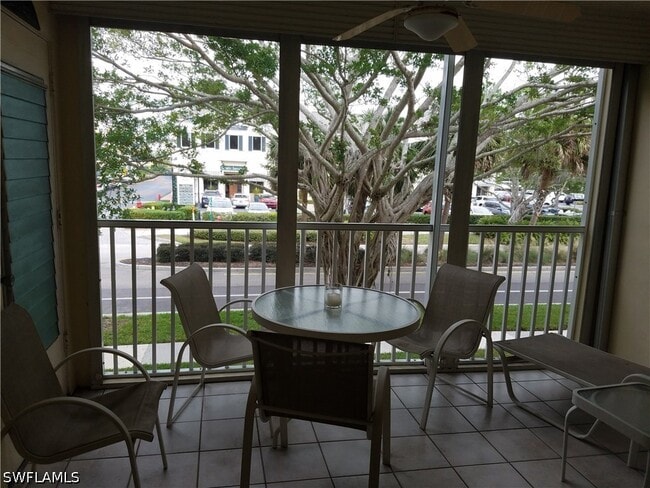 Building Photo - 216 Banyan Blvd