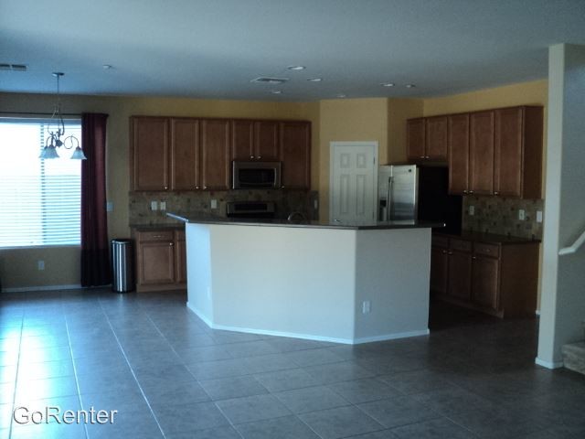 Building Photo - 12882 W Dove Wing Way