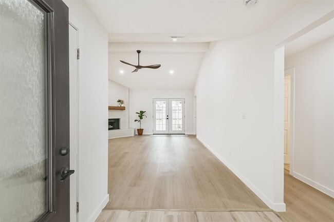 Building Photo - 12018 Woolford Dr