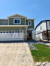 Building Photo - 4521 E Bobolink Ln