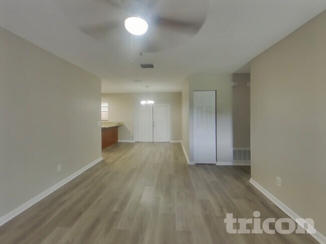 Building Photo - 320 Laxton Ln