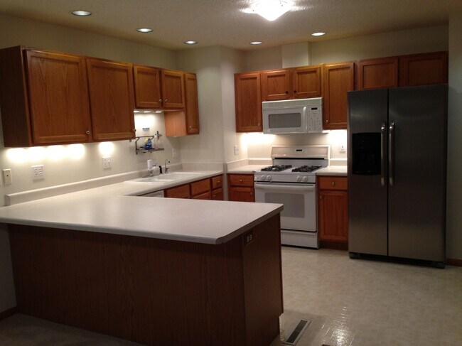 Building Photo - 1543 McKinley Pl