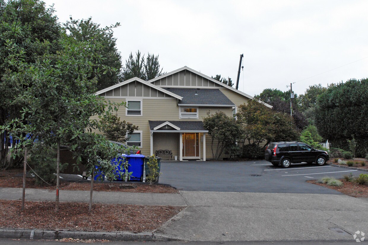 Foto principal - 1731-1741 SE Harold St