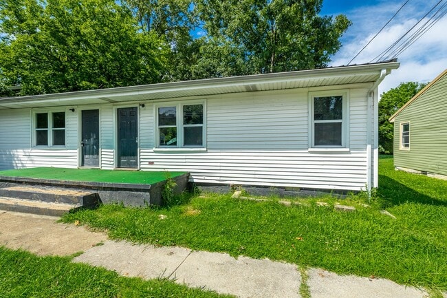 Building Photo - 5107 Sunbeam Ave