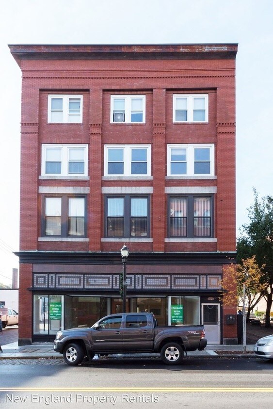 Primary Photo - 145 Main St