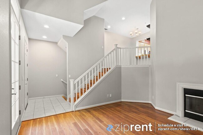 Foto del edificio - 875 Georgetown Pl