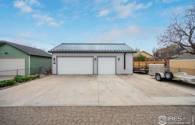 Building Photo - 304 E Nebraska Ave