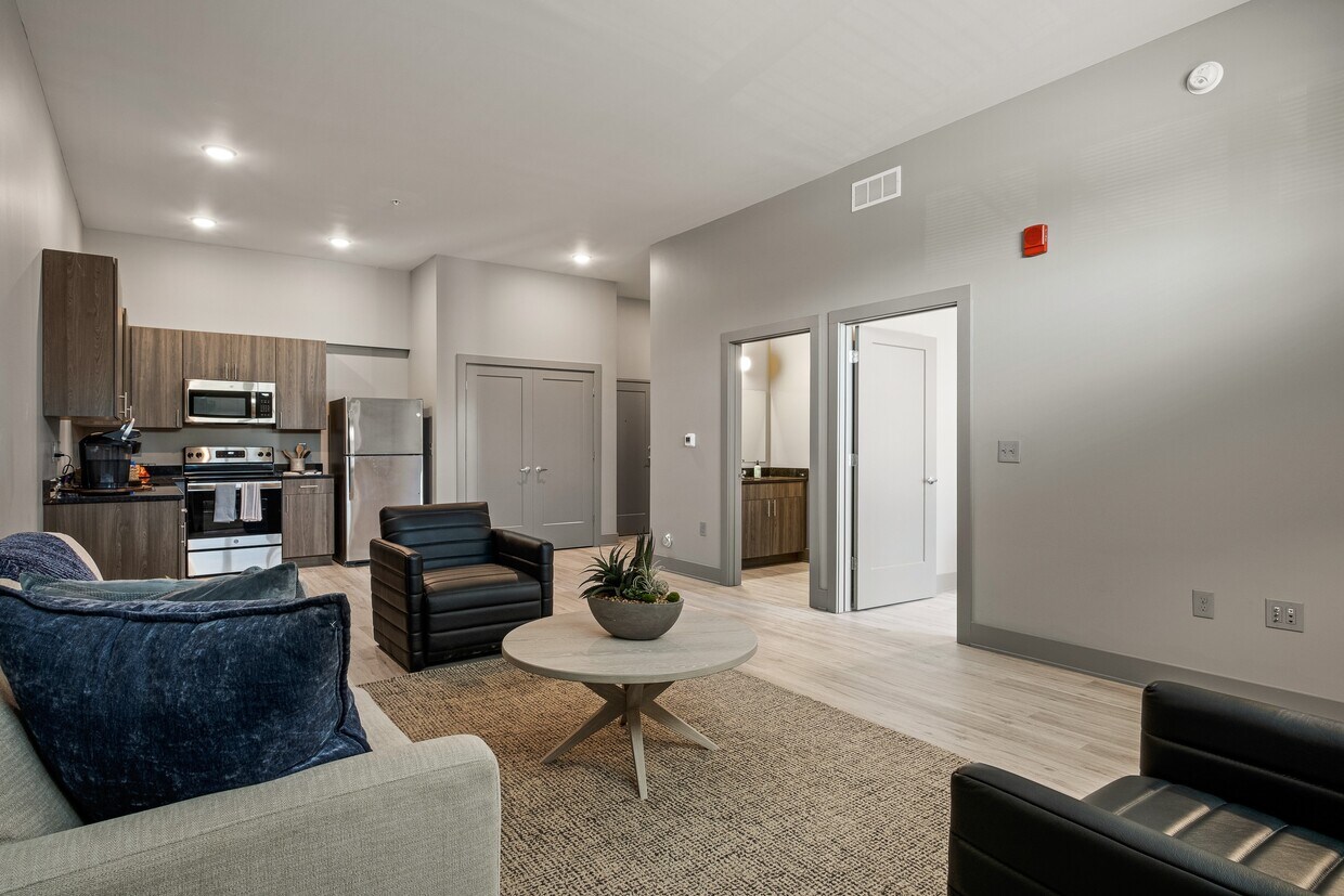 Esker Square Apartments in Holt, MI