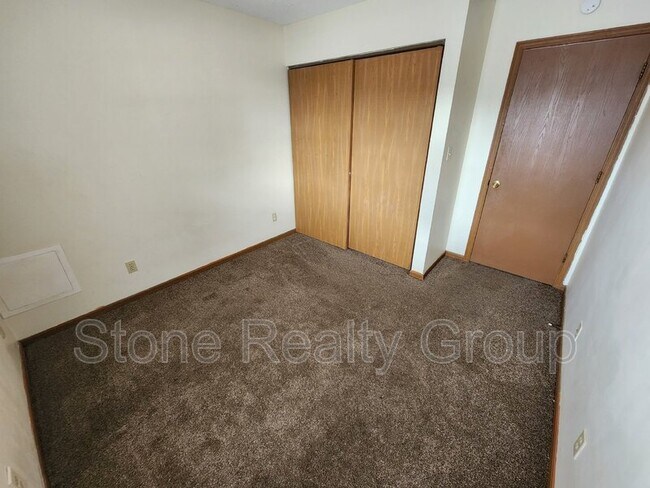 Foto del edificio - 820 Poplar St