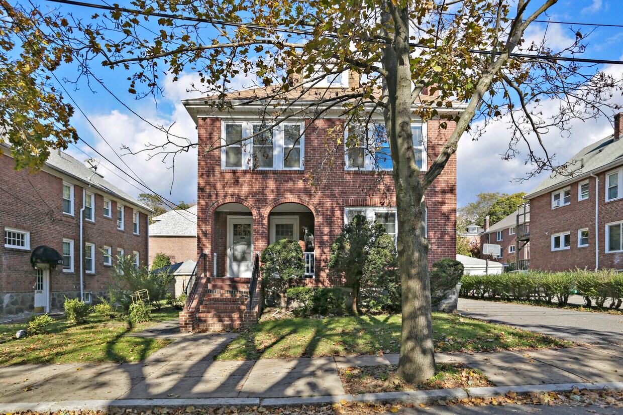 Primary Photo - 43 Hatherly Rd