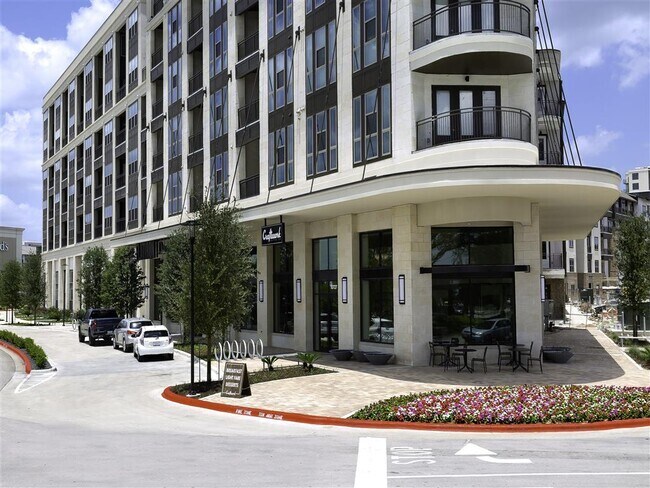 Building Photo - 11001 Austin Ln