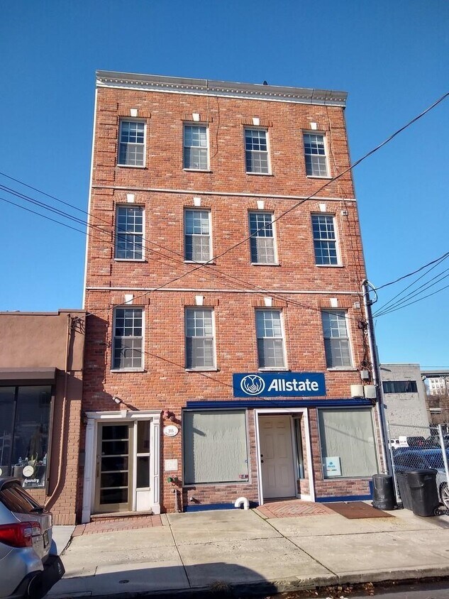 205 Brunswick St Unit 3, Jersey City, NJ 07302 Room for Rent in