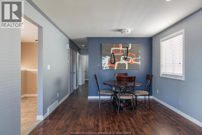 Photo du bâtiment - 1469 Azalia Crescent