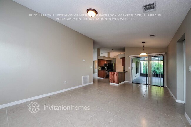 Building Photo - 138 Barrington Dr
