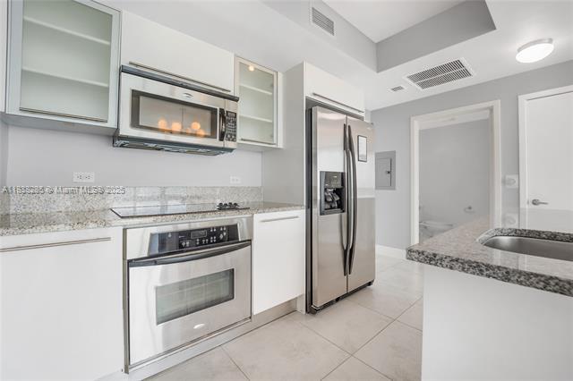 Building Photo - 888 Biscayne Blvd