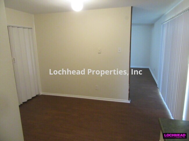 Building Photo - Charming three bedroom home!!! New West Su...