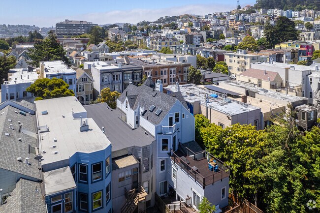 Alt. Exterior - 758 Haight St