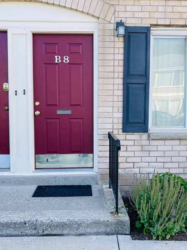 Primary Photo - 250 Beechwood Ave