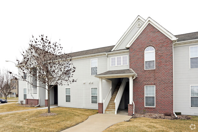 Building - Mane Gate Apartments