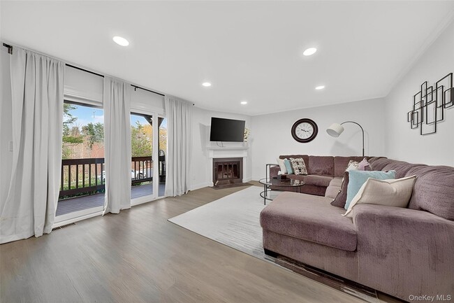 Foto del edificio - 201 Tamarack Ln