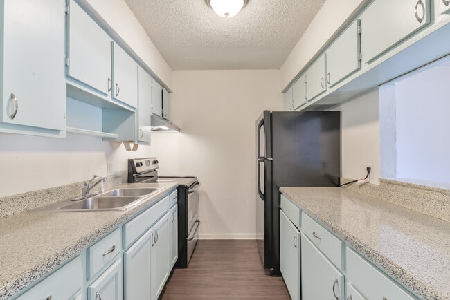 Building Photo - 3 Bedr/ 1 bath Beautiful Home in Angleton, TX