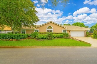 Building Photo - 1708 NW 126th Dr