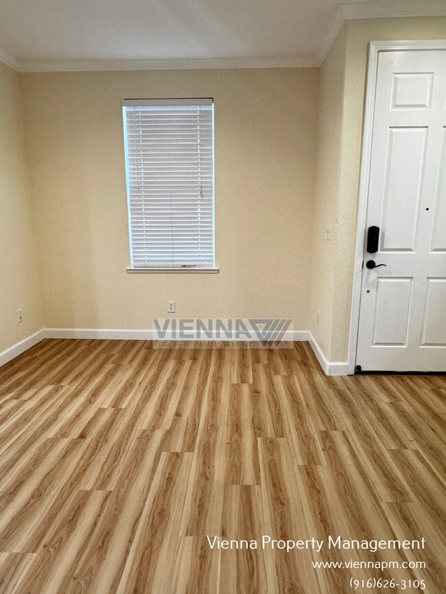 Foto del edificio - 829 Courtyards Loop