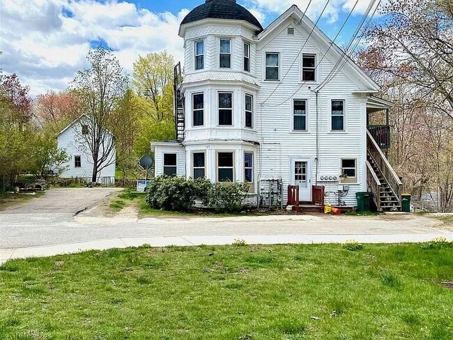 Building Photo - 160 Autumn St