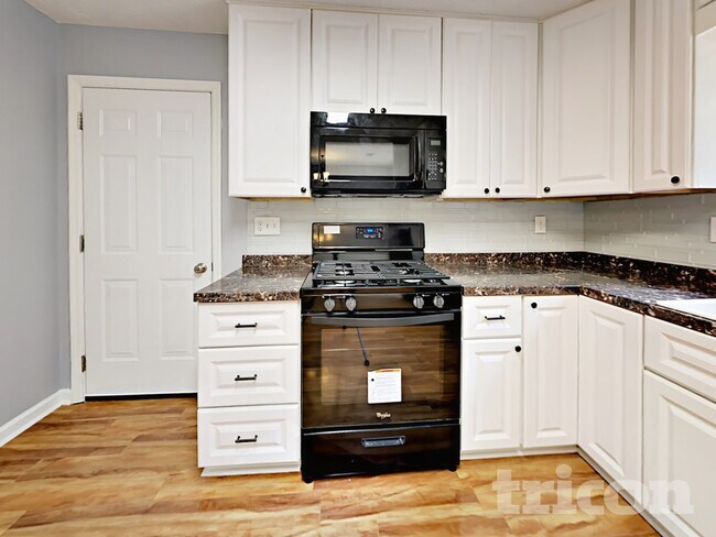 Foto del edificio - 1370 High Country Ct