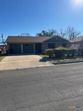 Building Photo - 3206 Tallwood Dr