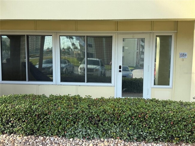 Foto del edificio - 4700 Cove Cir